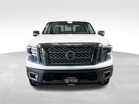 Used 2018 Nissan Titan Platinum Reserve AWD/4WD image 4