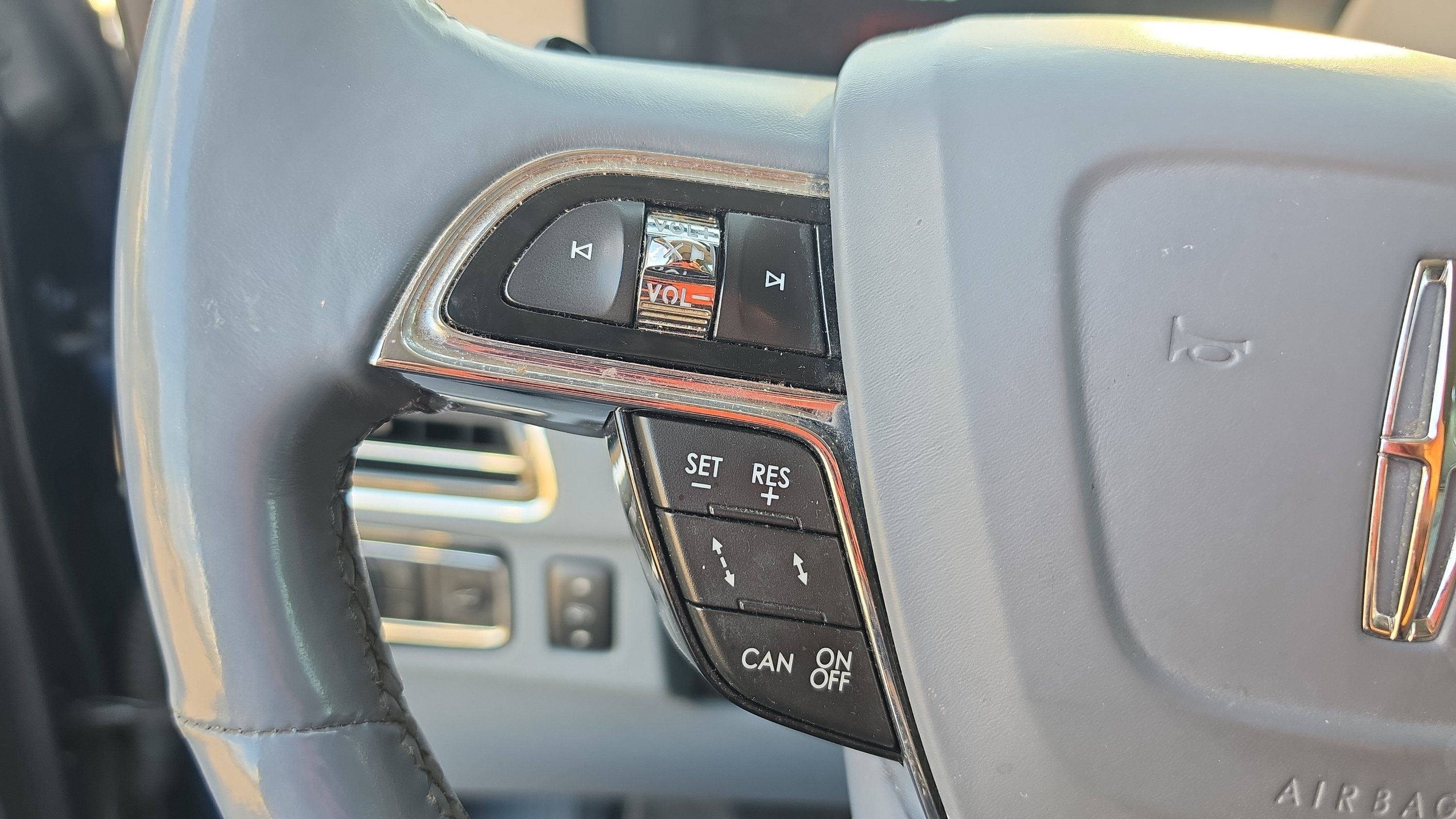 Used 2018 Lincoln Navigator Black Label w/ Cargo Package AWD/4WD image 12