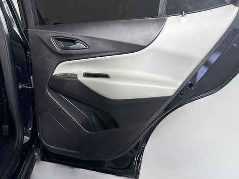 Used 2024 Chevrolet Equinox LS FWD image 28