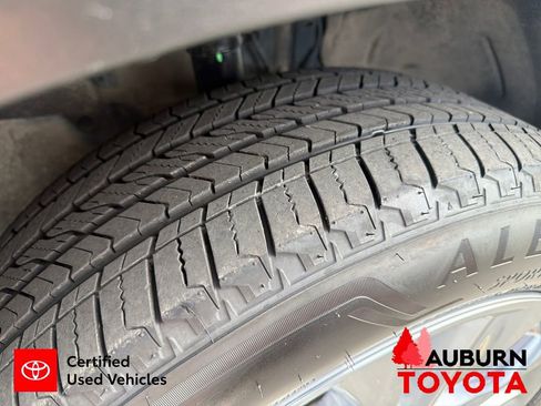 Certified 2026 Toyota Highlander Limited image 28