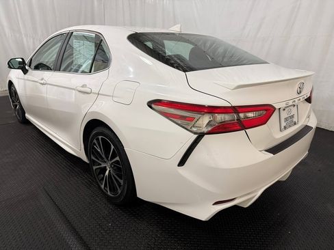 Used 2018 Toyota Camry SE image 8