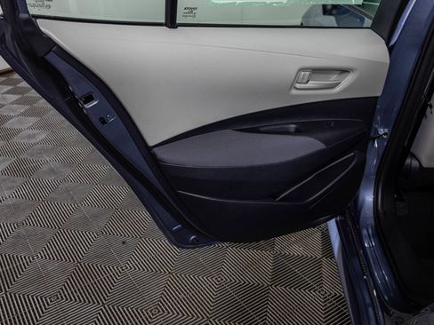 Used 2025 Toyota Corolla LE FWD image 36