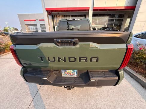Used 2022 Toyota Tundra SR5 w/ SR5 Premium Package AWD/4WD image 6