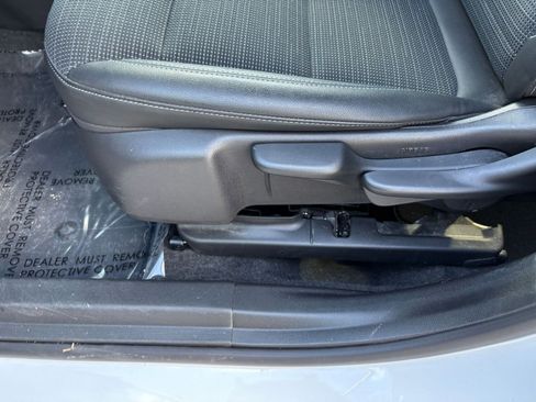 Used 2025 Buick Envista Preferred image 23