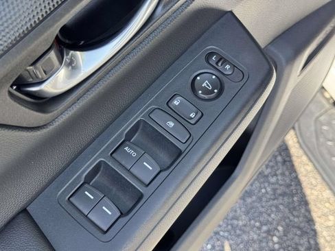 Used 2025 Honda CR-V LX image 16