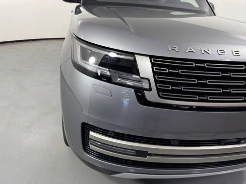 Used 2023 Land Rover Range Rover Long Wheelbase SE AWD/4WD image 3