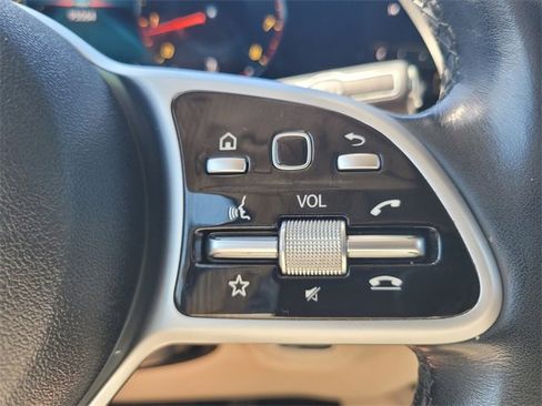 Used 2021 Mercedes-Benz GLE 350 w/ Premium Package image 27