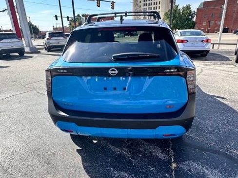 New 2025 Nissan Kicks SR image 8