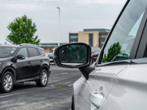 Used 2025 Honda CR-V EX image 16