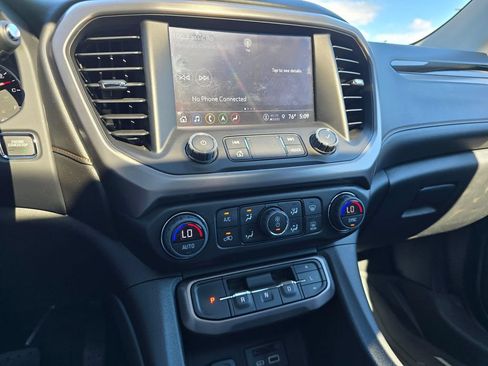 Used 2022 GMC Acadia AT4 w/ Technology Package AWD/4WD image 19