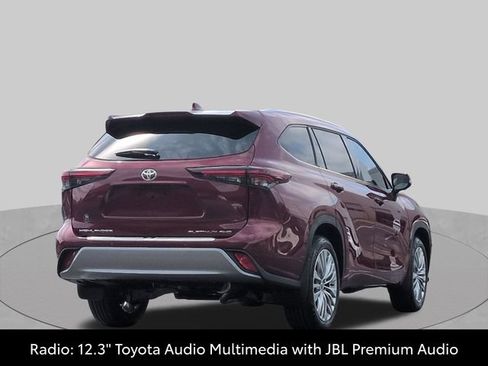 Certified 2026 Toyota Highlander Platinum AWD/4WD image 7