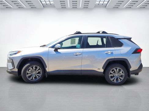 Used 2024 Toyota RAV4 XLE Premium w/ Weather Package AWD/4WD image 15