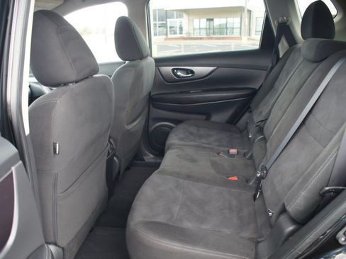 Used 2015 Nissan Rogue SV FWD image 13