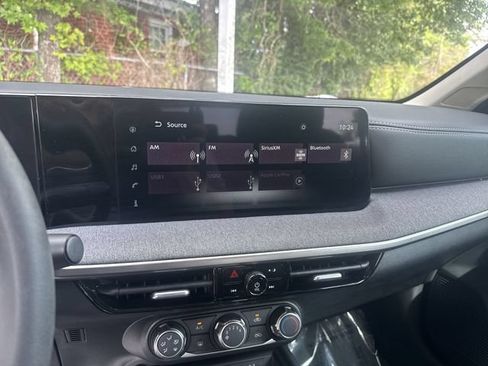 Used 2025 Nissan Kicks SV w/ Charging Package AWD/4WD image 19