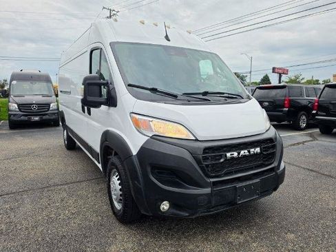 Used 2025 RAM ProMaster 2500 w/ Convenience Group FWD image 4