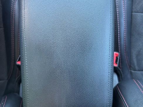 Used 2018 Ford Explorer XLT w/ Equipment Group 202A image 34