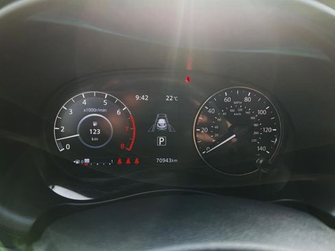 Used 2021 Nissan Kicks SV FWD image 9