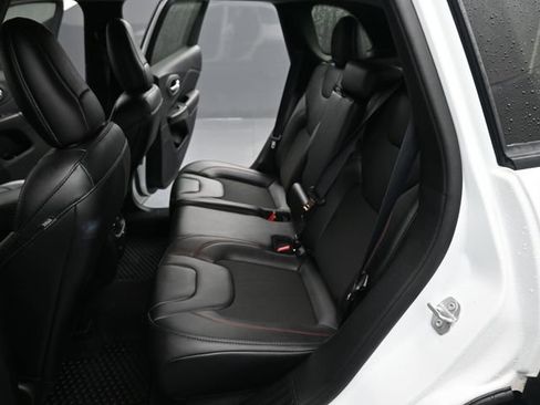 Used 2022 Jeep Cherokee Trailhawk w/ Sound & Nav Group image 11