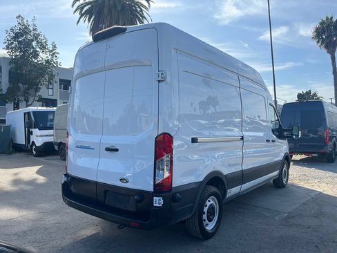 Used 2022 Ford E-Transit 148 High Roof w/ Load Area Protection Package RWD image 5
