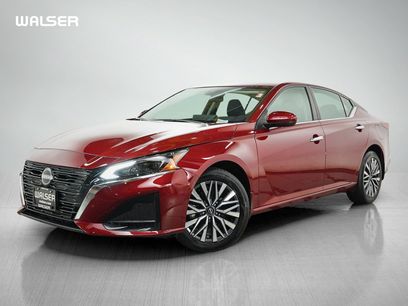Used 2023 Nissan Altima 2.5 SV w/ SV Premium Package