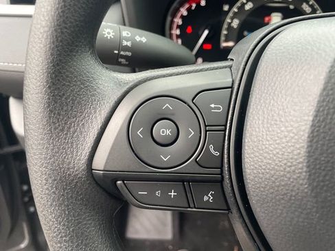 New 2025 Toyota RAV4 XLE image 29