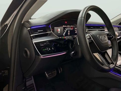 Used 2022 Audi S8 w/ S8 Comfort Plus Package AWD/4WD image 30