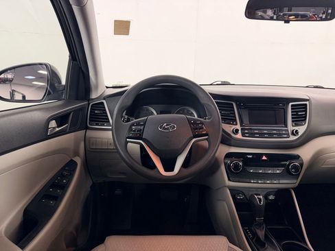 Used 2017 Hyundai Tucson SE image 16