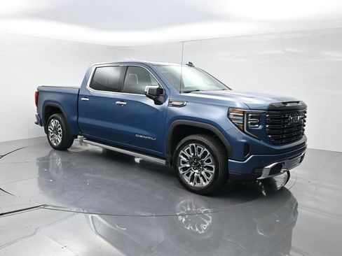 Used 2025 GMC Sierra 1500 Denali Ultimate AWD/4WD image 2