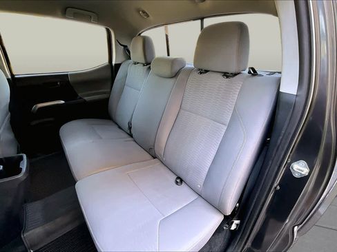 Used 2019 Toyota Tacoma SR5 AWD/4WD image 21