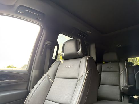 Used 2023 Cadillac Escalade Sport AWD/4WD image 24
