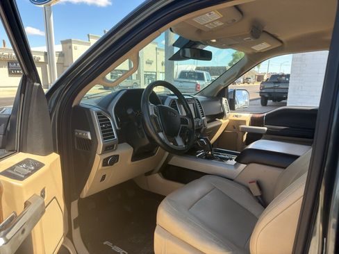 Used 2015 Ford F150 Lariat w/ Equipment Group 502A Luxury AWD/4WD image 5
