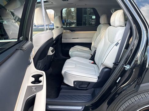 Used 2024 Hyundai Palisade Limited image 30