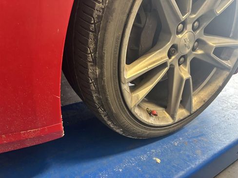 Used 2019 Chevrolet Camaro SS image 9