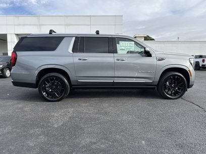 New 2026 GMC Yukon XL Denali w/ Sun & Power Step Package