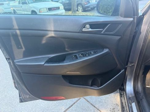 Used 2016 Hyundai Tucson Limited w/ Option Group 03 AWD/4WD image 11