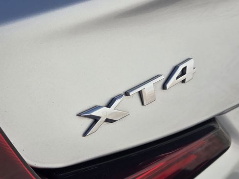 Used 2022 Cadillac XT4 Luxury w/ Cold Weather Package image 12