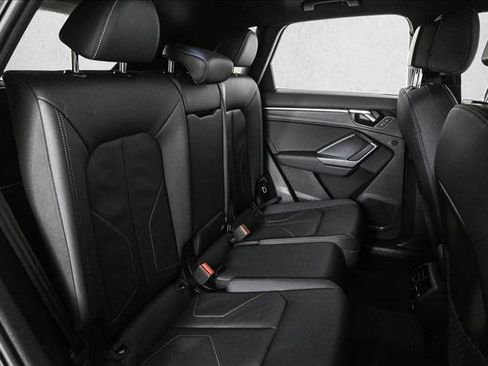 Certified 2025 Audi Q3 2.0T Premium w/ Convenience Package image 21