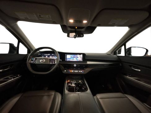 Certified 2025 Nissan Murano SV image 19