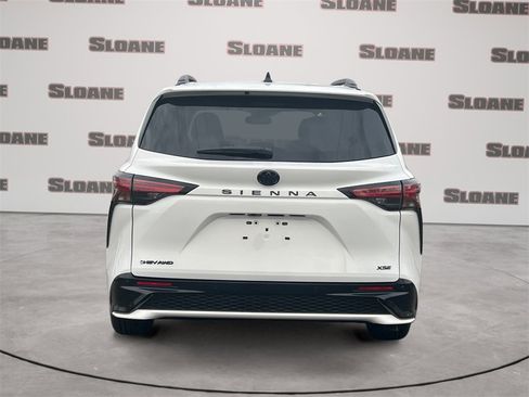 New 2026 Toyota Sienna XSE image 4