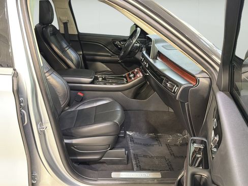 Used 2023 Lincoln Aviator Reserve RWD image 23