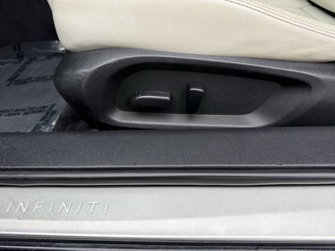 Used 2017 INFINITI Q60 3.0t RWD image 21