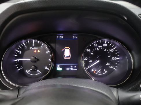 Used 2019 Nissan Rogue SV AWD/4WD image 37