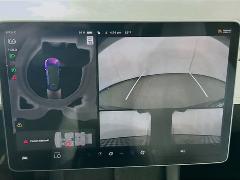 Used 2022 Tesla Model Y Long Range AWD/4WD image 22