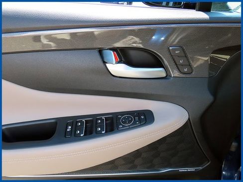 Used 2023 Hyundai Santa Fe Limited w/ Cargo Package AWD/4WD image 12