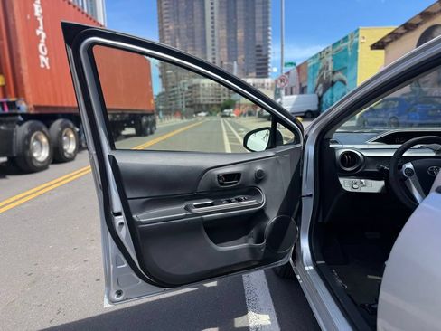 Used 2015 Toyota Prius C Four FWD image 8