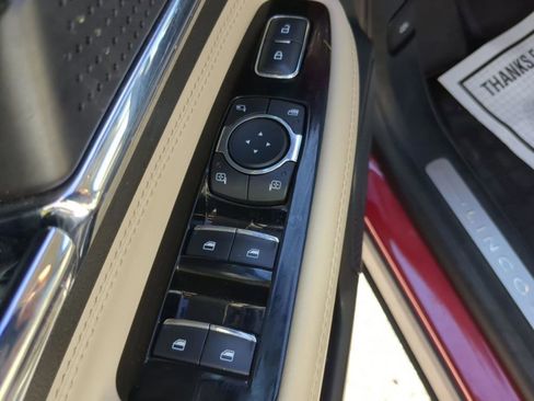 Used 2025 Lincoln Corsair FWD image 42