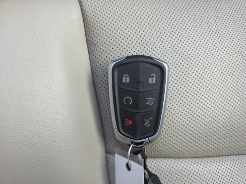 Used 2020 Cadillac Escalade Premium Luxury image 41