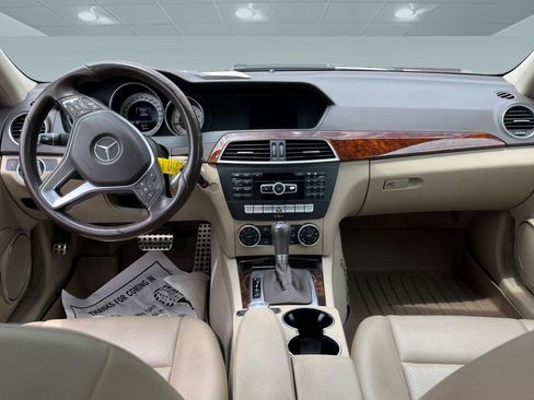 Used 2013 Mercedes-Benz C 250 Sedan image 7