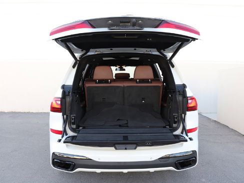 Used 2020 BMW X7 M50i w/ Cold Weather Package image 26