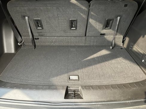 Used 2023 Chevrolet Traverse LT AWD/4WD image 23